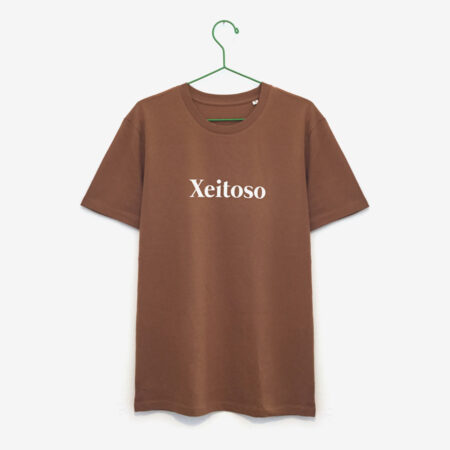 Camiseta "Xeitoso" / marrón / orgánica / talla XS
