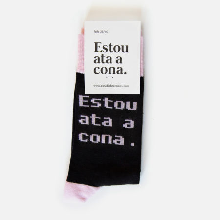 Calcetín "Estou ata a cona" / Negro e rosa